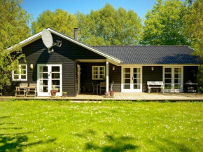Luxurious Holiday Home in Idestrup With Whirlpool, Bogø By
